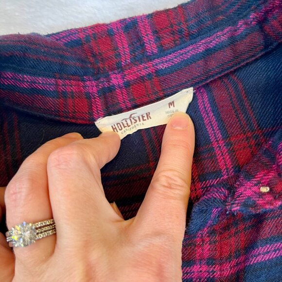 Hollister, Navy/Pink/Burgundy Plaid Button-Down, Size M - Picture 7 of 11